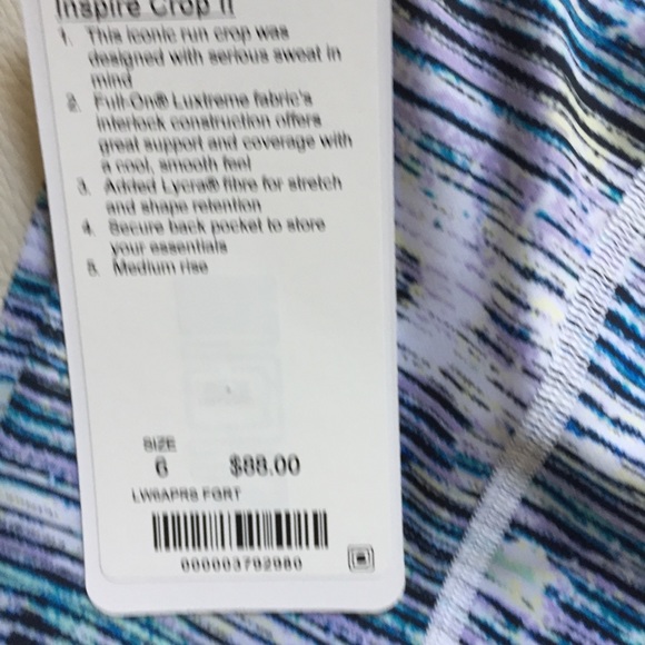 NWT FGRT BLURRY BELLE LULULEMON INSPIRE CROP - - - Picture 2 of 5
